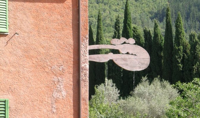 Alfonso Hüppi im Giardino di Daniel Spoerri 60-1