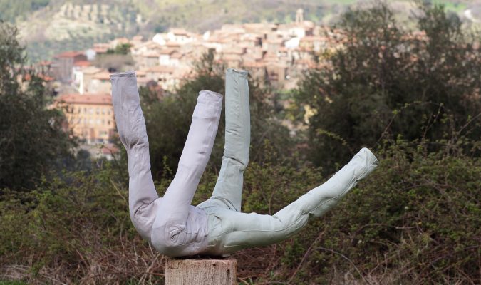 Erwin Wurm im Giardino di Daniel Spoerri 105