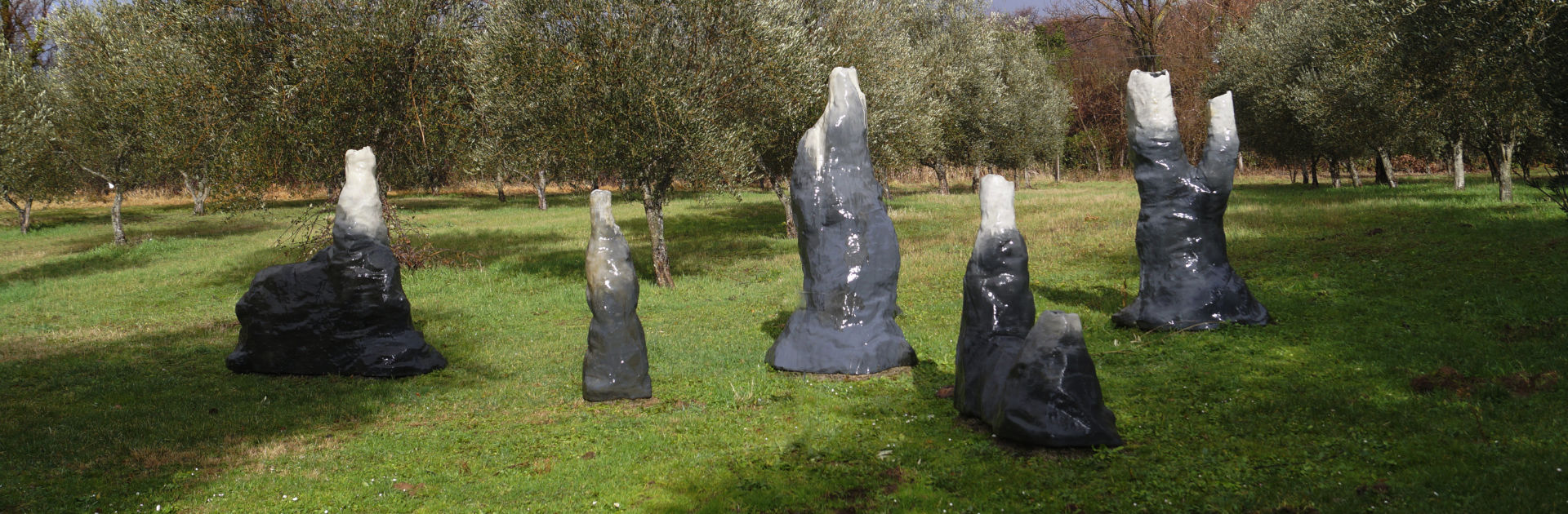 Künstlerin Katrin Plavčak im Giardino di Daniel Spoerri