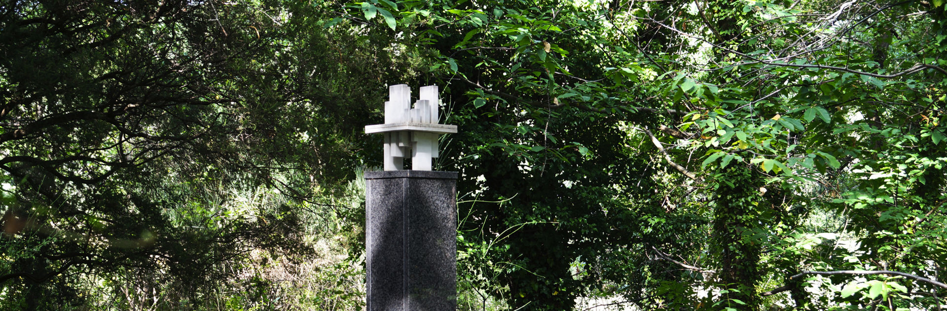 Artist Paul Talman at the Giardino di Daniel Spoerri